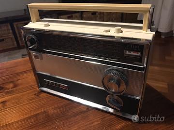 Sony  TFM 1000L radio transistor FM AM