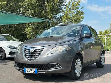 Lancia Ypsilon 1.2 69 CV 5 porte Silver