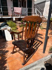 Sedia in legno di noce
