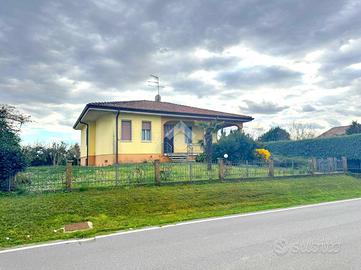 VILLA SINGOLA A VOLTA MANTOVANA