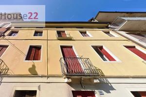INTERA PALAZZINA Mq 700 in centro a RECOARO TERME