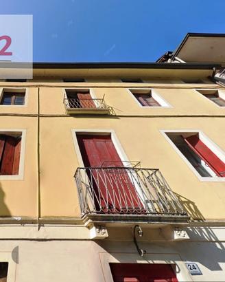 INTERA PALAZZINA Mq 700 in centro a RECOARO TERME