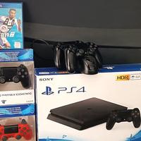 PS4 Slim 500GB + 4 Joystick + Accessori + Giochi