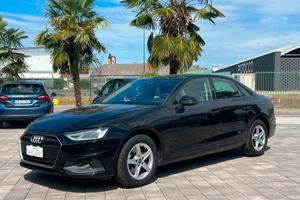 Audi A4 40 TDI S tronic Business