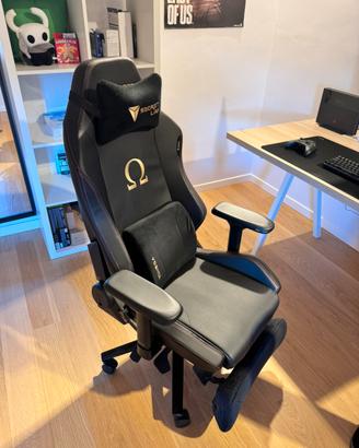 Sedia Gaming Secretlab Omega piu Poggia Gambe