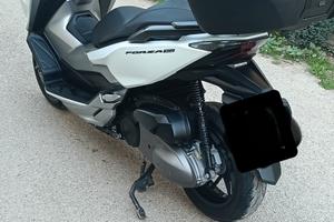 Honda forza 300 deluxe