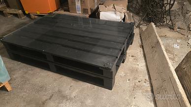 Tavolo arredamento legno e vetro