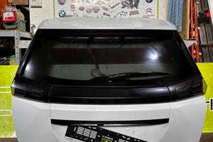 portellone posteriore PEUGEOT 2008 2024