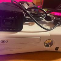 Xbox 360 3GB Bianca + 4 Controller + Accessori