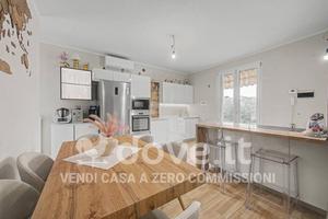 Appartamento di 135 m² con 4 locali e box auto a C