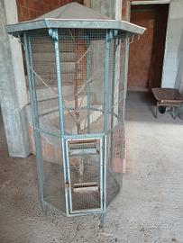Voliera ottagonale in ferro