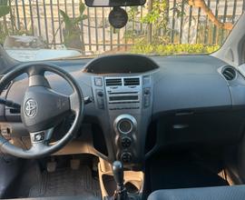 Toyota Yaris 1.0 Benzina/GPL - 5 Porte - Anno 2010