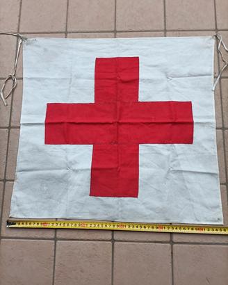 Bandiera ospedale da campo no elmetto tedesco