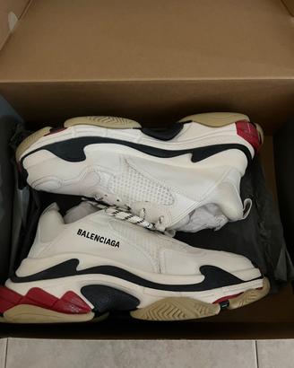 Balenciaga triple s