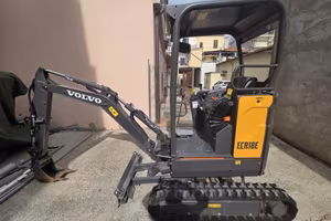 MINIESCAVATORE VOLVO ECR18E 2021 