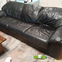 divano letto in pelle nera