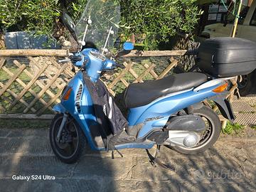 sh 125