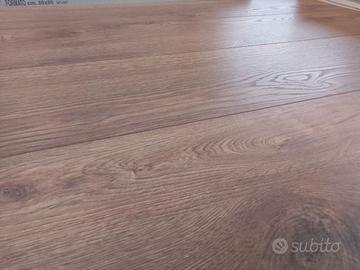 Laminato Effetto Rovere Naturale - PREZZO STOCK 9€