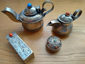 Lotto di oggetti in argento vintage etnico