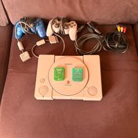 Ps1 con 2 controller e 2 memory card