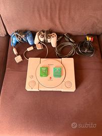Ps1 con 2 controller e 2 memory card