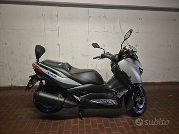Yamaha x max 300