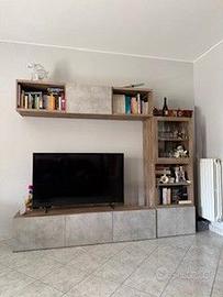 Mobile TV e credenza