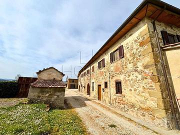 Rustico / Casale di 90 m² con 4 locali e box auto 