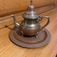 Teiera arabica + piatto Vintage in rame ed ottone