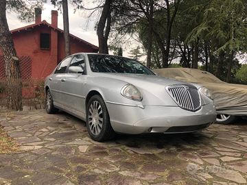 Lancia Thesis 3000 V6
