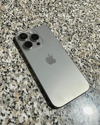 iPhone 15 Pro 256GB Titanio