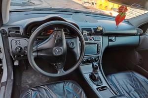i Mercedes Benz C-Class coupe  c220 