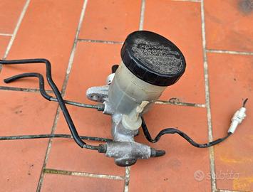 pompa freni suzuki vitara