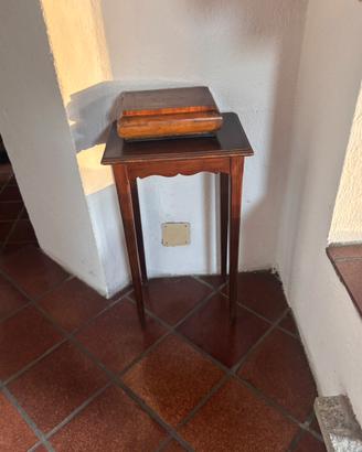 Mini tavolino da ingresso in legno