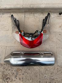 Faro e copri marmitta per ricambi SH 125 2012