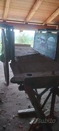 Carretti in legno agricoli.