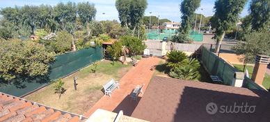 Quartu S.E. via L. da Vinci, villa con giardino