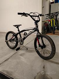 Bicicletta BMX 