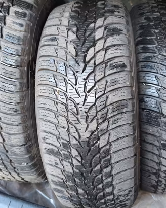 4 gomme invernali Nokian + cerchi 205 55 R16 91H