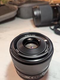 Sony 35 mm F1.8. APS-C mirrorless Attacco E