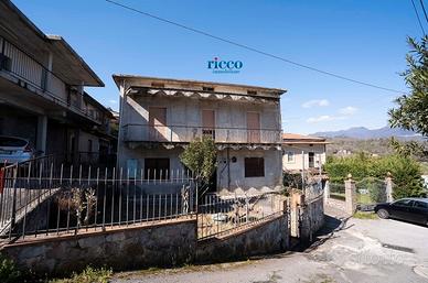 Centola: casa indipendente