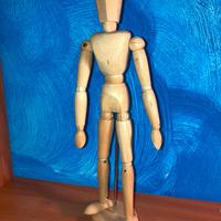 Manichino in legno per artisti del disegno