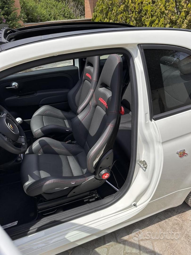 Abarth 695 2024 photo 2