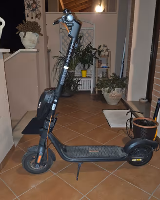 monopattino ninebot f2 pro