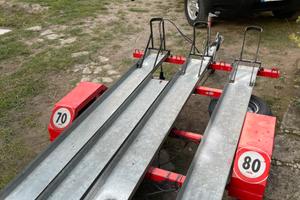 Carrello auto trasporto attrezzature sportive
