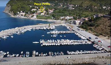 2 LOCALI A MONTECORICE