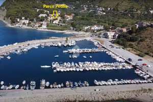 2 LOCALI A MONTECORICE