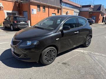Lancia Ypsilon 1.0 FireFly 5 porte S&S Hybrid Ecoc