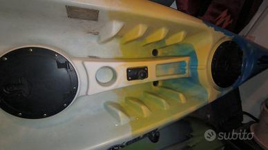 Kayak Galaxy monoposto accessoriato pesca
