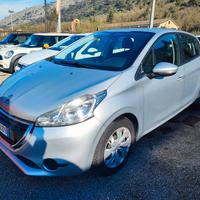 Peugeot 208 1.4 HDi 68 CV 5 porte Allure